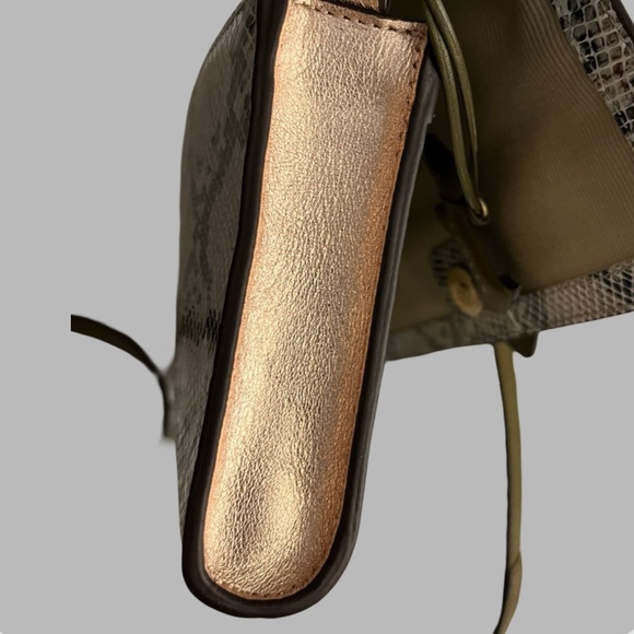 Radley London Woman Crossbody Handbag - Picture 10 of 15